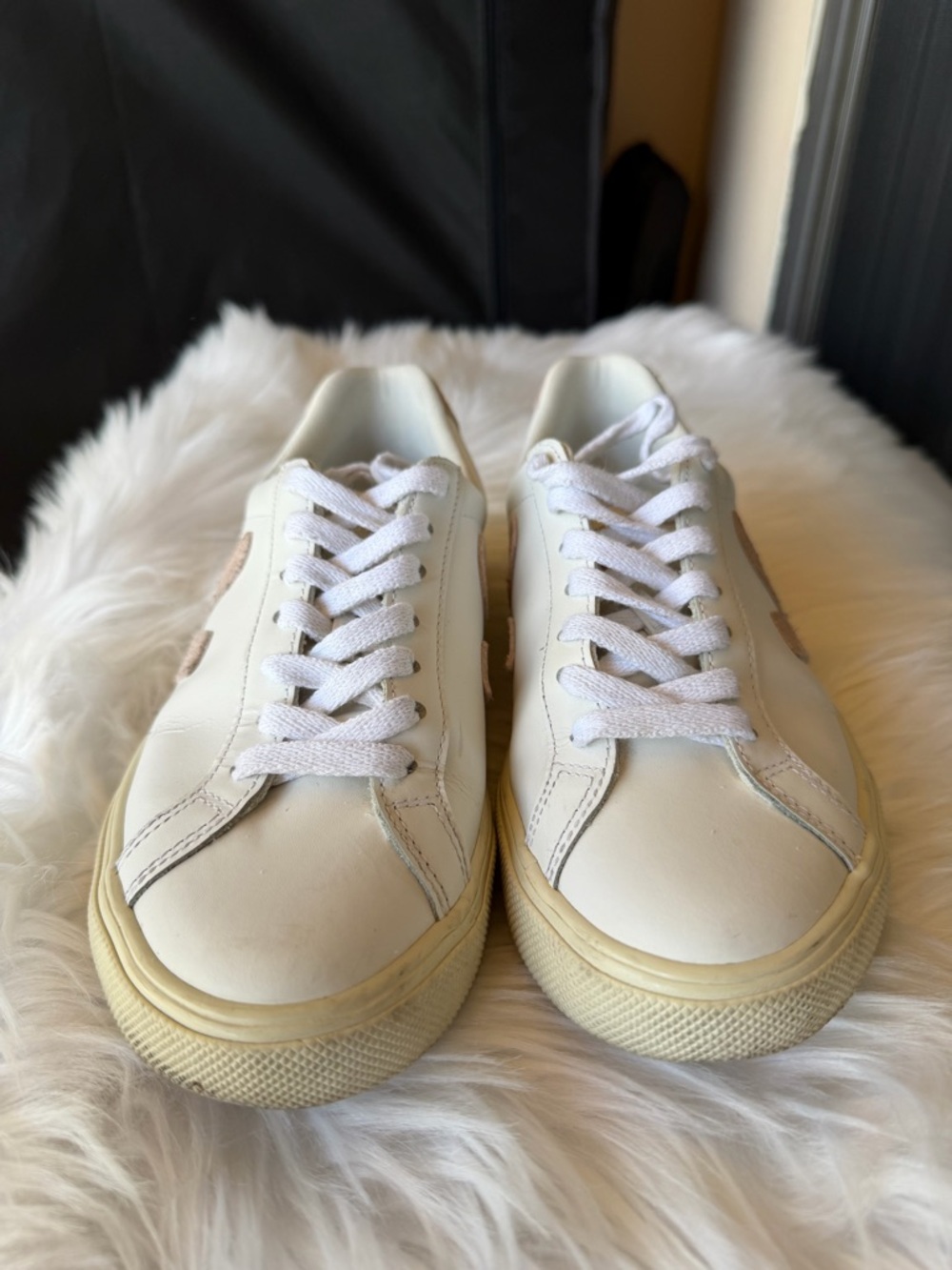 Veja Shoes - Picture 3 of 5